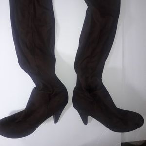 Qupid Dark Brown Knee High Heeled Boots